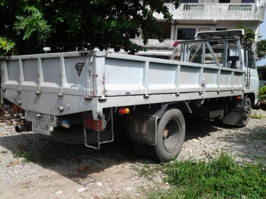 ขาย รถบรรทุก 6 ล้อ ISUZU ยาว 5.1 เมตร พร้อมใช้ ขาย รถบรรทุก 6 ล้อ ISUZU ยาว 5.1 เมตร พร้อมใช้