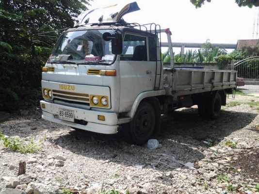 ขาย รถบรรทุก 6 ล้อ ISUZU ยาว 5.1 เมตร พร้อมใช้