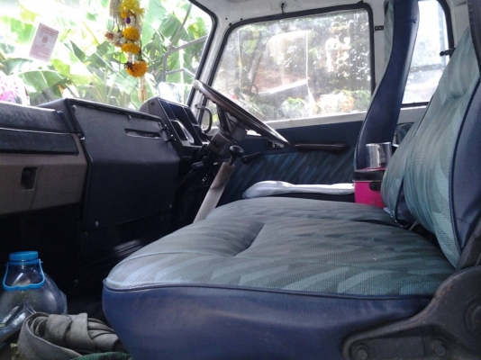 ขาย รถบรรทุก 6 ล้อ ISUZU ยาว 5.1 เมตร พร้อมใช้ ขาย รถบรรทุก 6 ล้อ ISUZU ยาว 5.1 เมตร พร้อมใช้