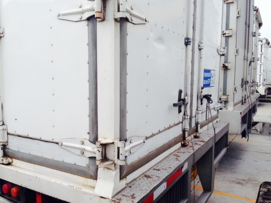 ขาย ตู้แห้ง 10 บาน ไม่มีเสากลาง ยาว 7.2 m. ยกลงจาก Deca ปี 48