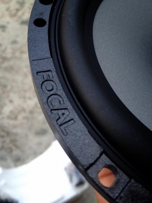 ลำโพงยี่ห้อ Focal แยกชิ้น  ขนาด 6.5 นิ้ว