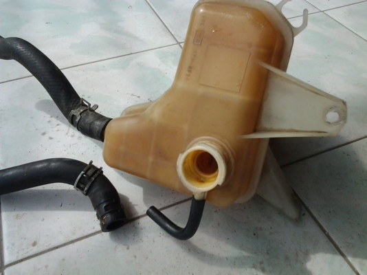 หม้อพักน้ำ ฟอร์ดเอสแคป+ท่อน้ำ