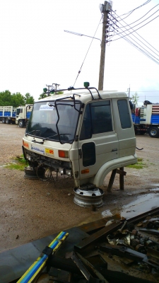 หัวเก๋งรถสิบล้อ NISSAN UD CW430 เก๋งบาง สีเดิม ๆ สวยเนี๊ยบ