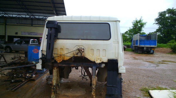 หัวเก๋งรถสิบล้อ NISSAN UD CW430 เก๋งบาง สีเดิม ๆ สวยเนี๊ยบ