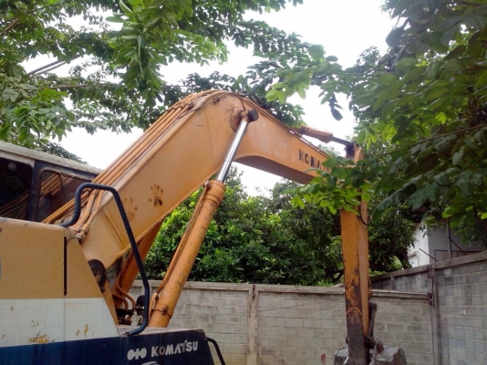 ขายรถแบ็คโฮ KOMATSU PC 200-5 เครื่องเดิม ปั๊มเดิม ไฟฟ้าตัด เอกสารสัญญาซื้อขาย