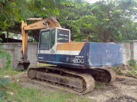 ขายรถแบ็คโฮ KOMATSU PC 200-5 เครื่องเดิม ปั๊มเดิม ไฟฟ้าตัด เอกสารสัญญาซื้อขาย