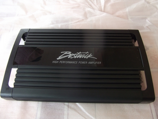 พาวเวอร์แอมป์ BOSTWICK รุ่น BOS-GT150.2