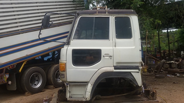 ขายหัวรถบรรทุก อุปกรณ์ครบ 40000 ติดต่อ0819959001