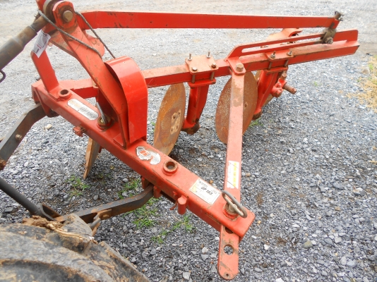 ขายรถไถนั่งขับมือสอง อุปกรณ์พร้อมหน้าหลัง