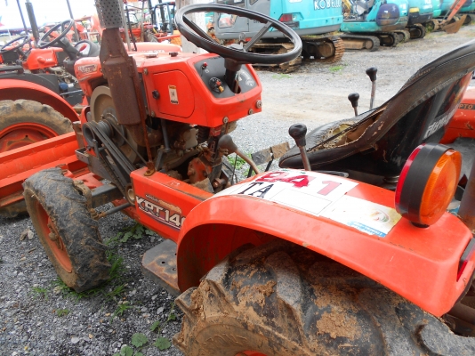 ขายรถไถนั่งขับมือสอง อุปกรณ์พร้อมหน้าหลัง