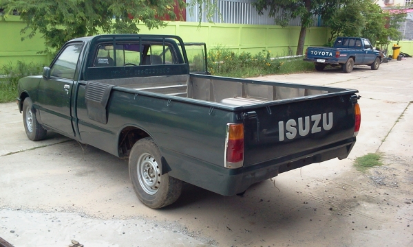 ขายรถกระบisuzu ตอนเดียวkb z2500 กระบะสแตนเลส