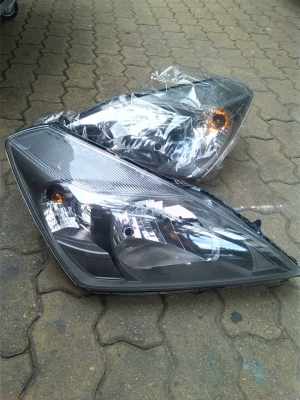 ขายไฟหน้า เอ็กโซล่า โคมดำ คู่ละ 5,000 บาท