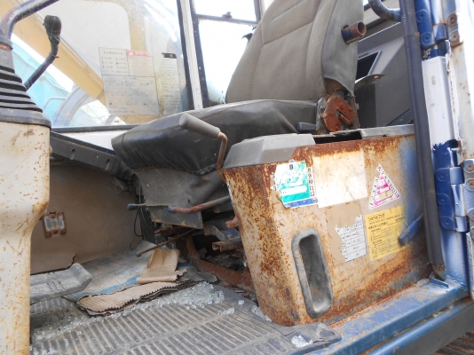 รถขุดใหญ่ KOMATSU PC200-5 ราคาเบาๆ รถขุดใหญ่ KOMATSU PC200-5 ราคาเบาๆ