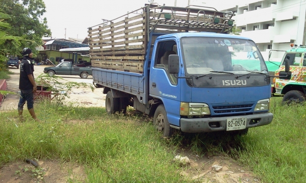 ขายรถ6ล้อisuzu npr120แรงม้า ฝาดำ ถุกๆพร้อมใช้