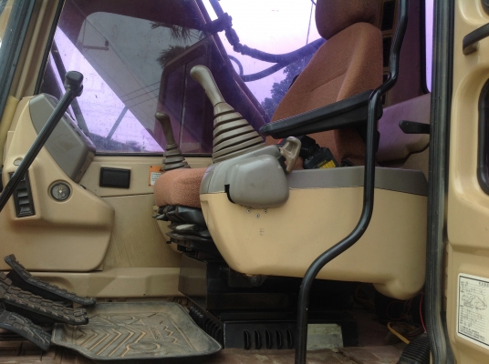 ขายรถแบคโฮ CATERPILLAR รุ่น320B พร้อมชุดหัวเจาะ เอกสารครบ