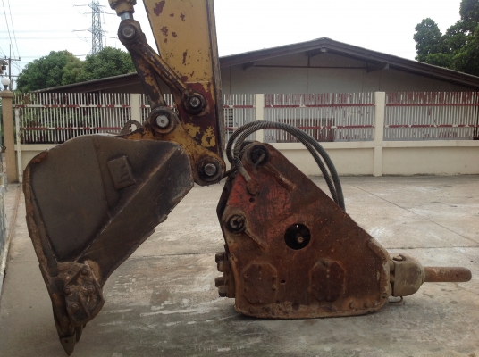 ขายรถแบคโฮ CATERPILLAR รุ่น320B พร้อมชุดหัวเจาะ เอกสารครบ