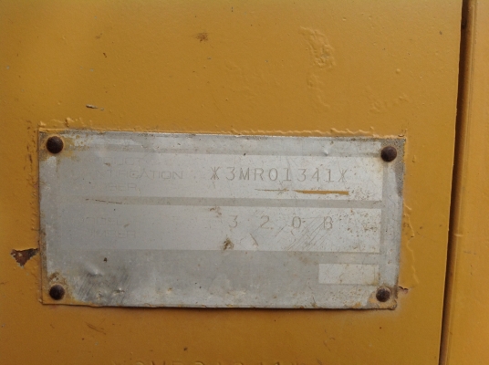 ขายรถแบคโฮ CATERPILLAR รุ่น320B พร้อมชุดหัวเจาะ เอกสารครบ