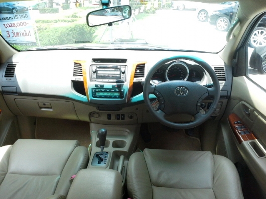 FORTUNER3.0V รถสวย คุณภาพเยี่ยม มาแล้วครับ คลิกเลย ไม่ผิดหวัง