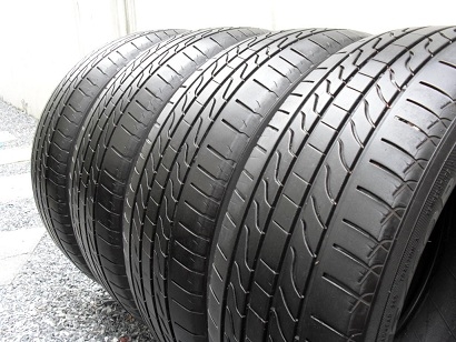 ขายยาง MICHELIN PRIMACY LC ปี12(1ชุด) 215-60-16 ราคา 3,400 ขายยาง MICHELIN PRIMACY LC ปี12(1ชุด) 215-60-16 ราคา 3,400