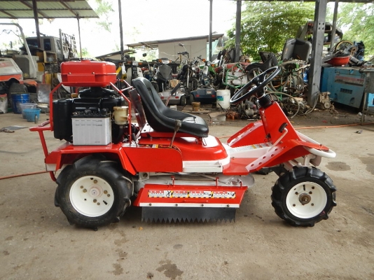 ขายรถตัดหญ้า SATO SRM831V 11H.P พร้อมใช้งาน ขายรถตัดหญ้า SATO SRM831V 11H.P พร้อมใช้งาน