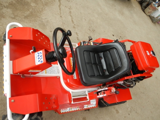 ขายรถตัดหญ้า SATO SRM831V 11H.P พร้อมใช้งาน ขายรถตัดหญ้า SATO SRM831V 11H.P พร้อมใช้งาน