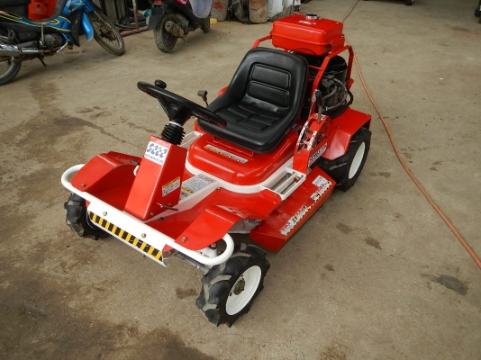 ขายรถตัดหญ้า SATO SRM831V 11H.P พร้อมใช้งาน ขายรถตัดหญ้า SATO SRM831V 11H.P พร้อมใช้งาน