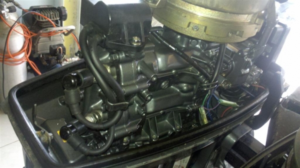 เครื่องเรือ ซูซูกิ 15แรงม้า 2จังหวะ สภาพป้ายแดง 35000 บาท