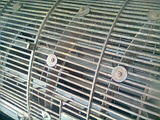 ขายรถเกี่ยวข้าวไทยเส็งยนต์ รุ่นเดี่ยวทรนง แท้ เปลี่ยนซี่รอบใหม่ แปลงทำบู๊ตคอใหม่ และโซ่ใหม่ลูกโรเลอร์ใหม่ แต่สียังไม่เคยทำ