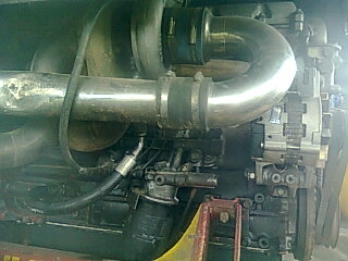 ขายรถเกี่ยวข้าวไทยเส็งยนต์ รุ่นเดี่ยวทรนง แท้ เปลี่ยนซี่รอบใหม่ แปลงทำบู๊ตคอใหม่ และโซ่ใหม่ลูกโรเลอร์ใหม่ แต่สียังไม่เคยทำ