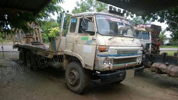 รถบรรทุก 10 ล้อ NISSAN รุ่น CW30M