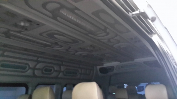 ขายรถตู้ VIP สวยๆสักคันครับ