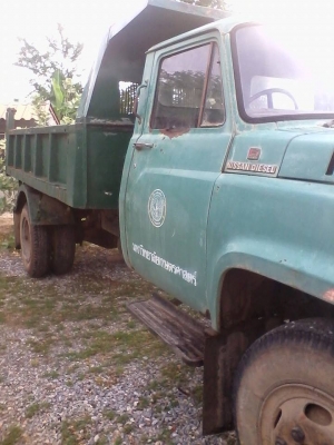 ขาย6ล้อดั้ม สภาพพร้อมใช่งาน ทะเบียนแจ้ง จอดไว้