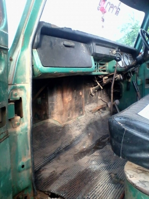 ขาย6ล้อดั้ม สภาพพร้อมใช่งาน ทะเบียนแจ้ง จอดไว้