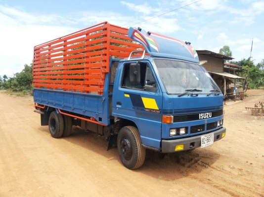 ขายหกล้อด่วน ISUZU หกล้อ 115 สภาพพร้อมใช้งาน
