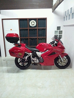 (ขาย) HONDA VFR800 ปี2004 สีเดิมทั้งคัน น๊อตเดิมทุกตัว 189000