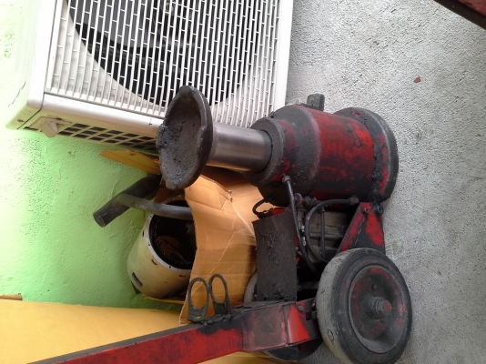 ขายเครื่องปะยางและแม่แรง20ตัน ของอิตาลี่