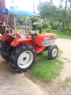 ขายรถไถ kubota l2202 4wd พร้อมผาน 5 22นิ้ว