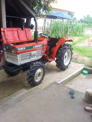 ขายรถไถ kubota l2202 4wd พร้อมผาน 5 22นิ้ว