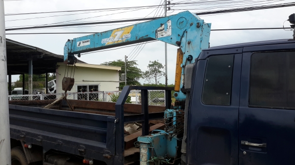 รถบรรทุกติดเครน