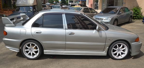 ขาย Lanser E-Car หล่อเรียบๆมีซันลูฟ ใช่งานดีประหยัดด้วย LPG 95,000 บาท ขาย Lanser E-Car หล่อเรียบๆมีซันลูฟ ใช่งานดีประหยัดด้วย LPG 95,000 บาท