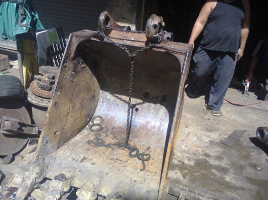 ขายบุ้งกี้ komatsu 200-6