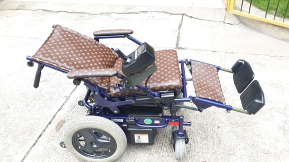 ขายวีลแชร์ไฟฟ้าแบบปรับนอนได้ SUZUKI สินค้าตัวโชว์เพิ่งมาจากญี่ปุ่น