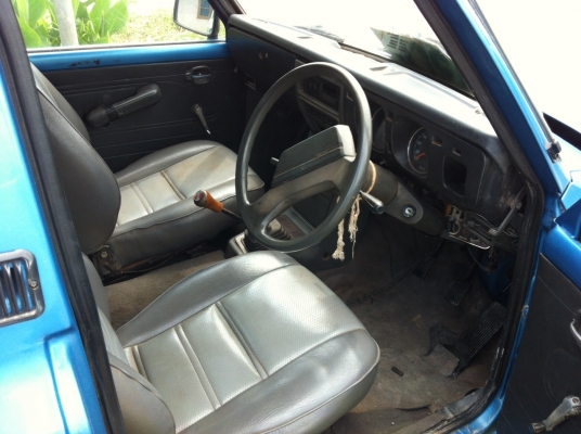 ขายมาสด้าเล็กพร้อมใช้ สีใหม่ ระบบดีทุกจุด มีแอร์ มีเล่มทะเบียน