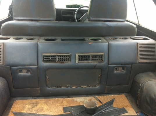 ขายมาสด้าเล็กพร้อมใช้ สีใหม่ ระบบดีทุกจุด มีแอร์ มีเล่มทะเบียน