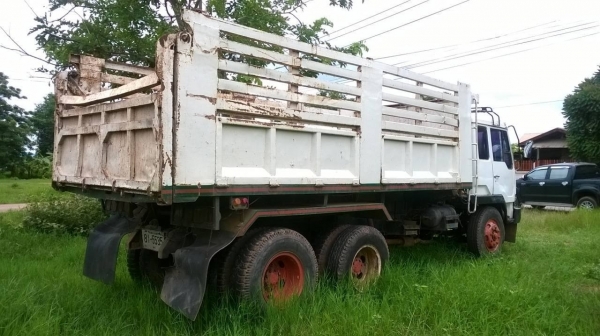 ขาย 10 ล้อดั้ม 2 เพลา FUSO 225K เครื่อง 6D16 195 แรงม้า คัสซีสวย ยางดี ทะเบียนเต็มพร้อมโอน