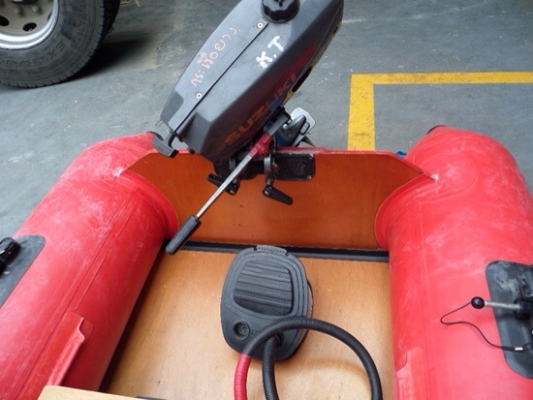 เรือยางพร้อมเครื่อง SUZUKI 2 แรง เก่าญี่ปุ่น ราคา 17,500