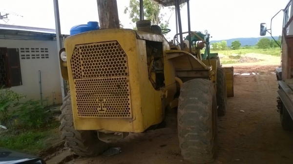 ขายรถตัก CAT 950 สภาพพร้อมใช้ รถใช้งานอยู่ทุกวัน เจ้าของมีหลายคันครับ ราคาต่อรองได้