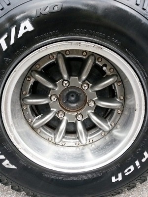 ขออนุญาตลงขายล้อแม็กกล้วยแท้ญี่ปุ่นและยางBF 31x10.5x15 ครับ