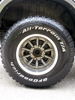 ขออนุญาตลงขายล้อแม็กกล้วยแท้ญี่ปุ่นและยางBF 31x10.5x15 ครับ