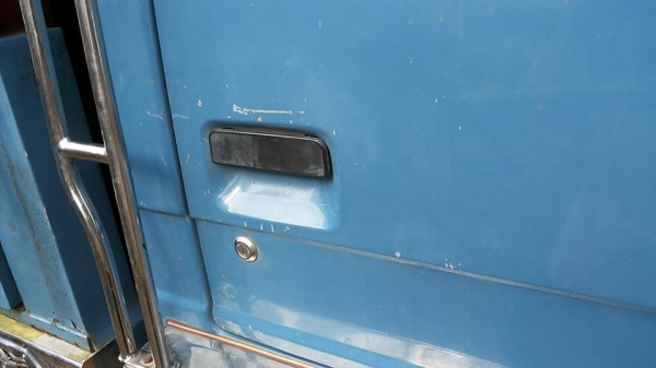 ***ขายแล้วครับขอบคุณ Truck2hand ขาย6ล้อสวยๆ เดิมบางสุดๆ 115 ยอดนิยม ISUZU 115 NPR59LU5M แก้มเหลืองห้างแท้ ปี36 เครื่องเดิมเกียร์เดิม เครื่อง4BD1-115แรง ฝาดำ แห้งๆ แรงดีไม่เยิ้มไม่หลวม เกียร์ดีไม่หลุดไม่หอน ใช้งานน้อยไมล์ 12x,xxx กม. ช่วงล่างเดิมๆ6น็อตหน้า ***ขายแล้วครับขอบคุณ Truck2hand ขาย6ล้อสวยๆ เดิมบางสุดๆ 115 ยอดนิยม ISUZU 115 NPR59LU5M แก้มเหลืองห้างแท้ ปี36 เครื่องเดิมเกียร์เดิม เครื่อง4BD1-115แรง ฝาดำ แห้งๆ แรงดีไม่เยิ้มไม่หลวม เกียร์ดีไม่หลุดไม่หอน ใช้งานน้อยไมล์ 12x,xxx กม. ช่วงล่างเดิมๆ6น็อตหน้า